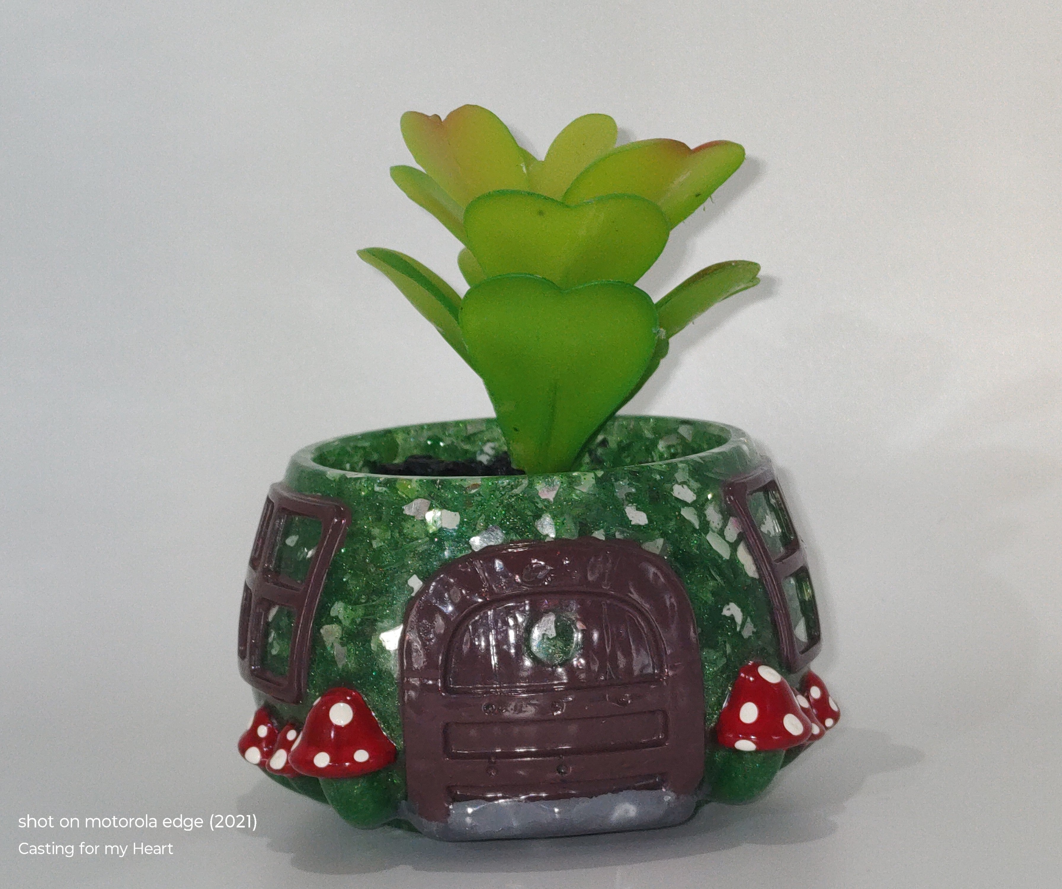 Mushroom Cottage Planter